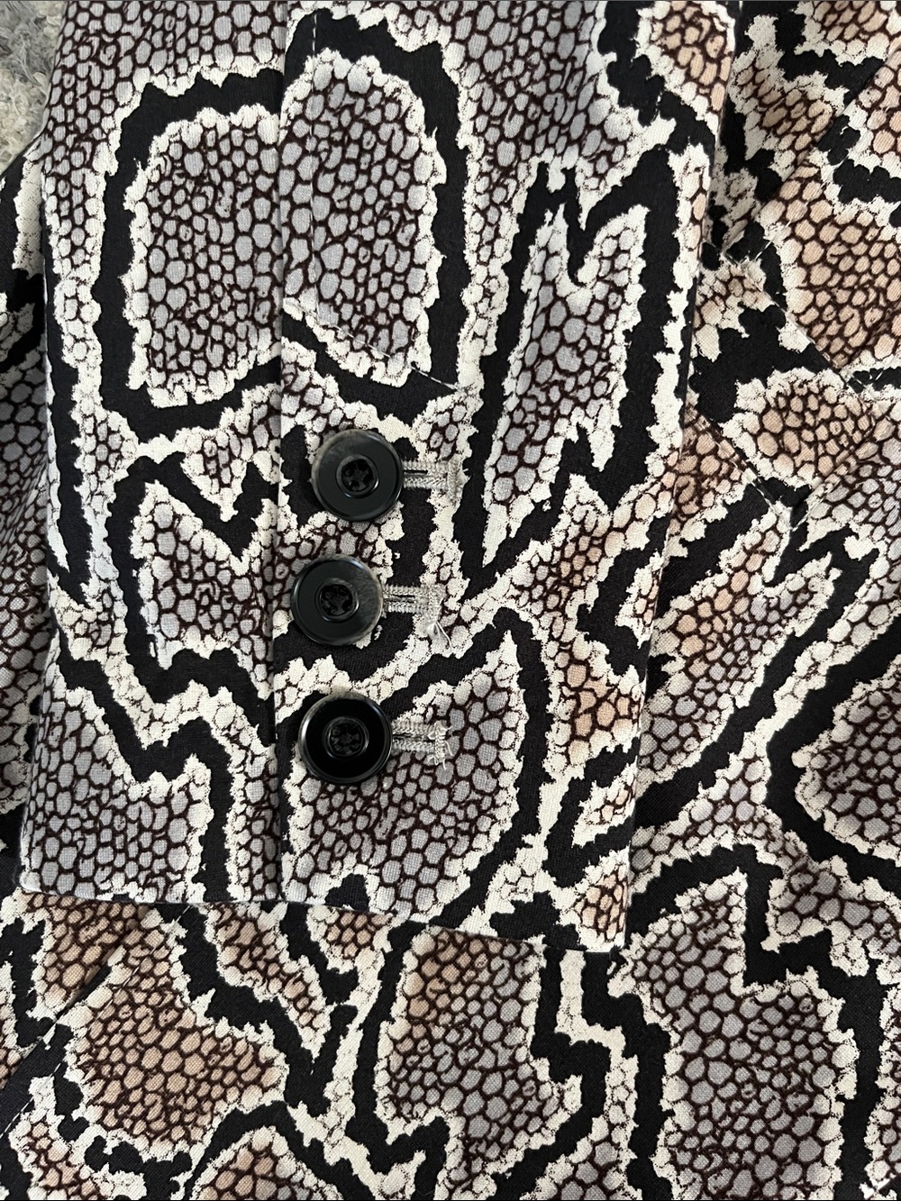 Cabi Python Blazer - Picture 9 of 12